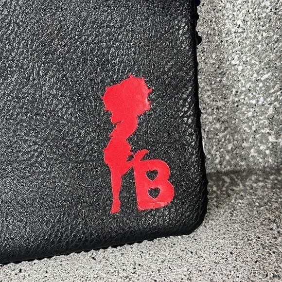 Betty Boop x Ipsy October 2019 Glam Bag Ultimate Makeup Bag  - Limited Edition - Picture 4 of 6